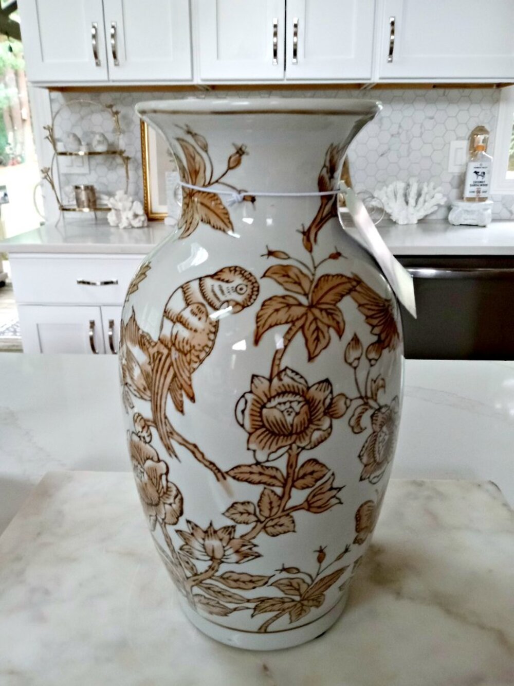 NWOT! EXQUISITE CHINOISERIE Chinese VASE DECOR